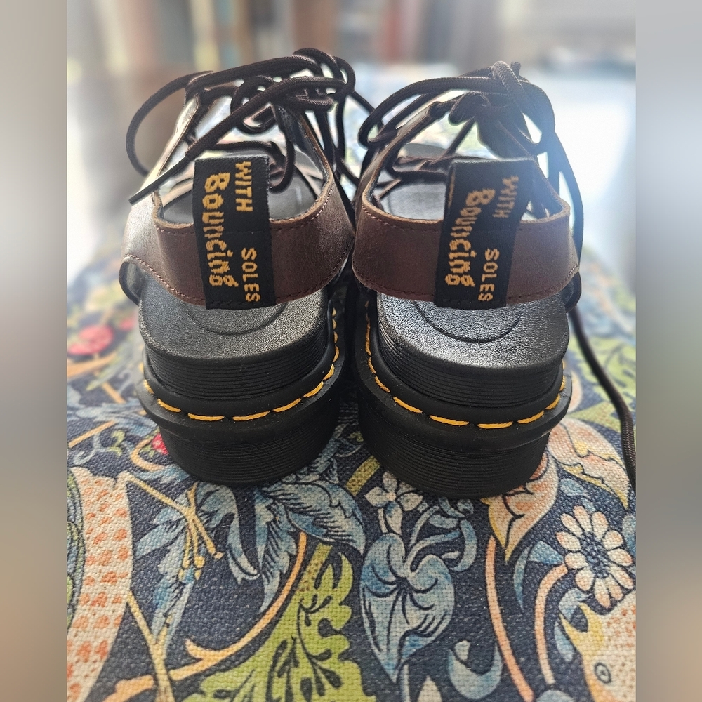 NEW Dr. Martens Brown Strappy Nartilla Platform Sandals Brown SIZE 8 - Picture 6 of 7